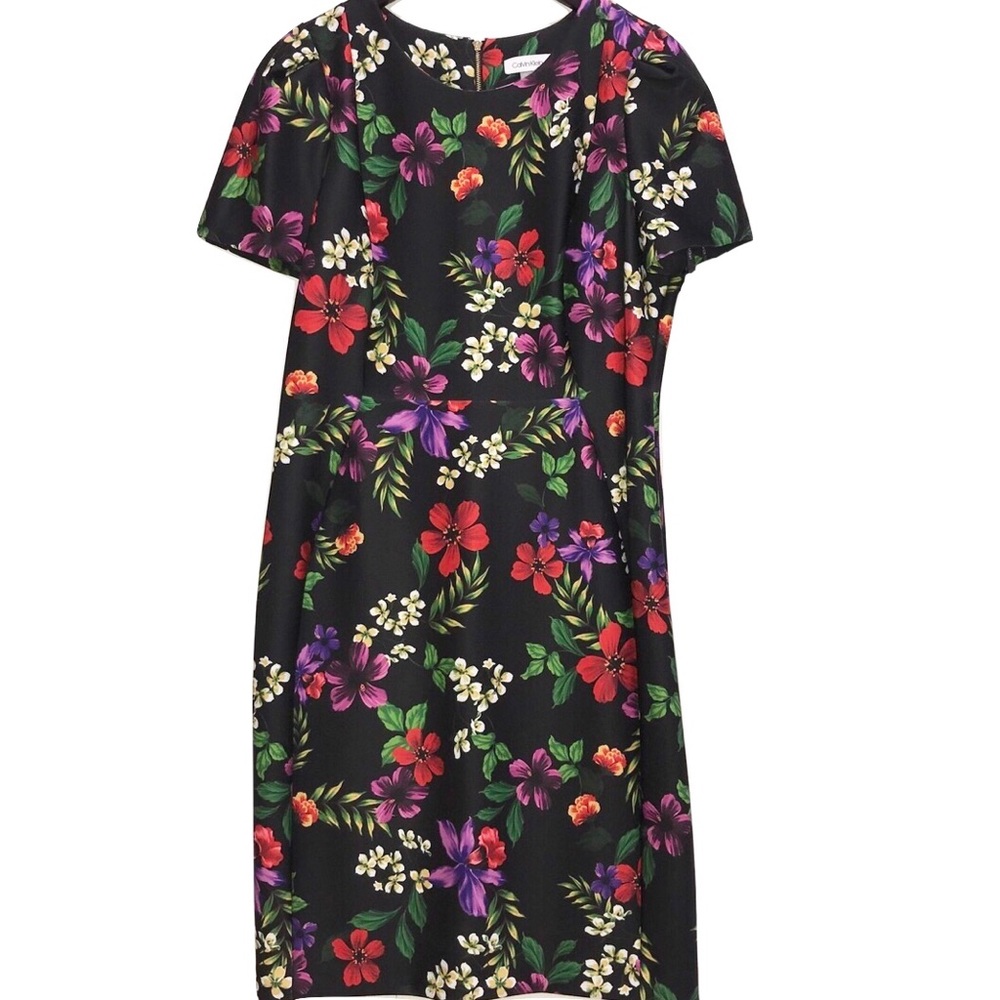Calvin Klein || NWT Floral short sleeve dress